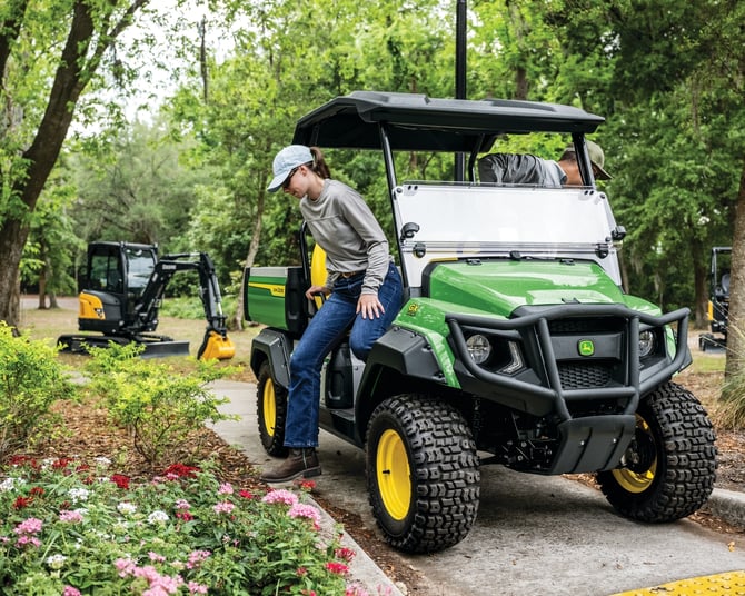 GatorTM GX Electric Utility Vehicle_70225Koenig Equipment John Deere